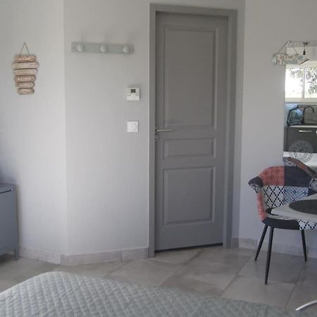 Studio Tout Confort Au Coeur Des Graves Portets Bagian luar foto